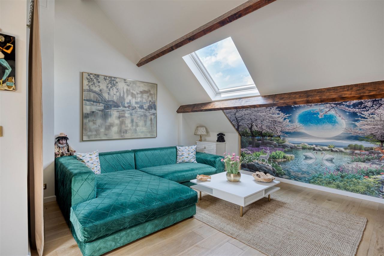 Instapklare woning met 3 (mog. 4) slaapkamers en tuin.