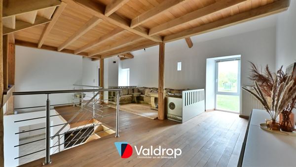 Magnifique grange rénovée à Hachy