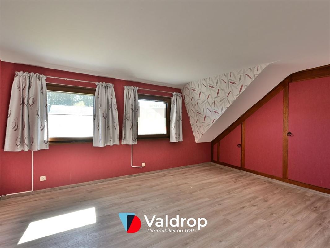 Maison 3 façades / 4 ch / 2 sdb / 8,7 ares - ValDrop Immo
