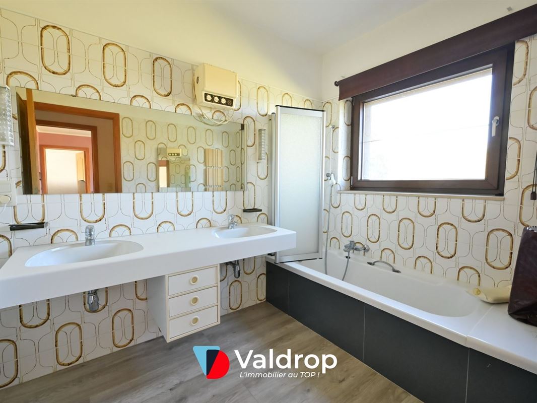 Maison 3 façades / 4 ch / 2 sdb / 8,7 ares - ValDrop Immo