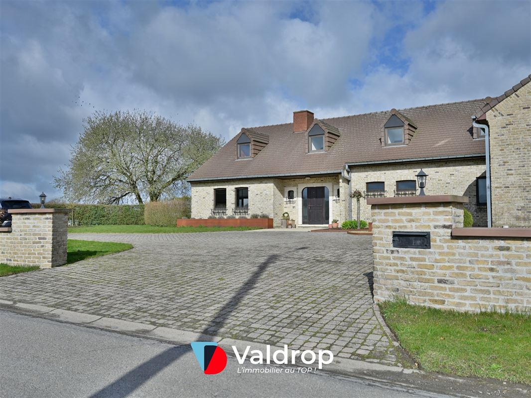 VILLA D’EXCEPTION - 6CH / 63 ares -Sibret