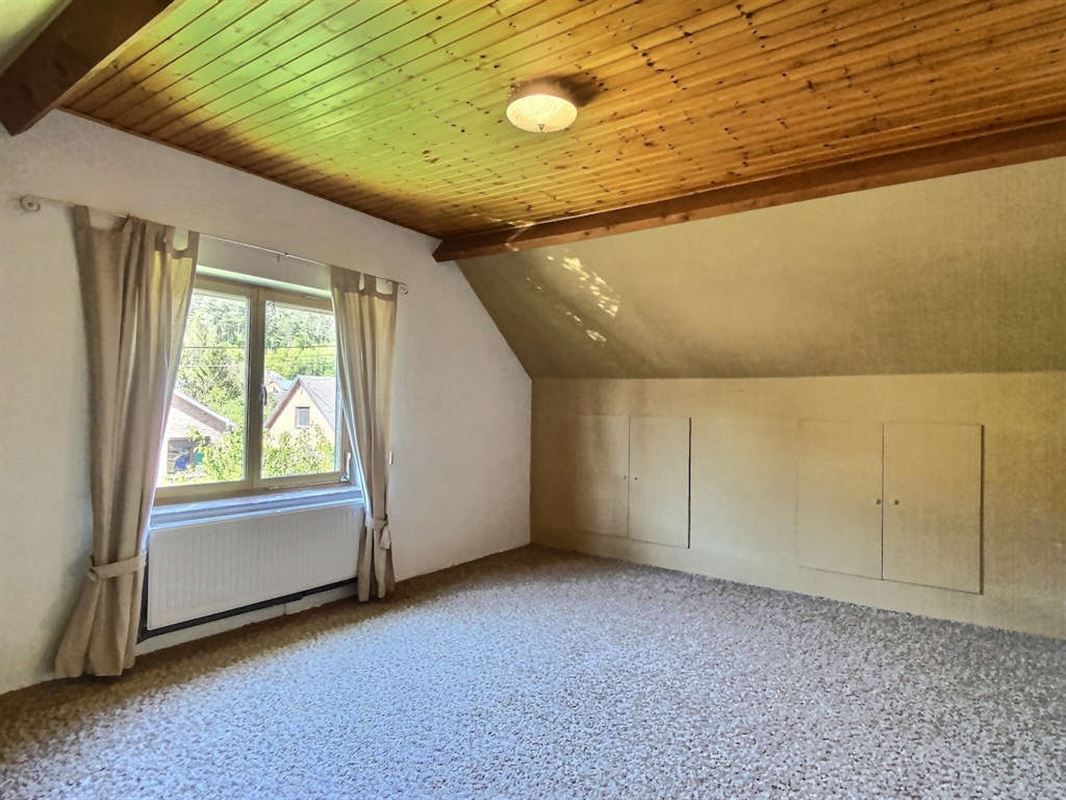 Spacieuse et lumineuse villa de 334m² en bon état sur Maison