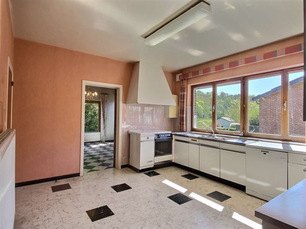 Spacieuse et lumineuse villa de 334m² en bon état sur Maison