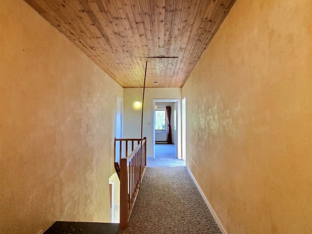 Spacieuse et lumineuse villa de 334m² en bon état sur Maison