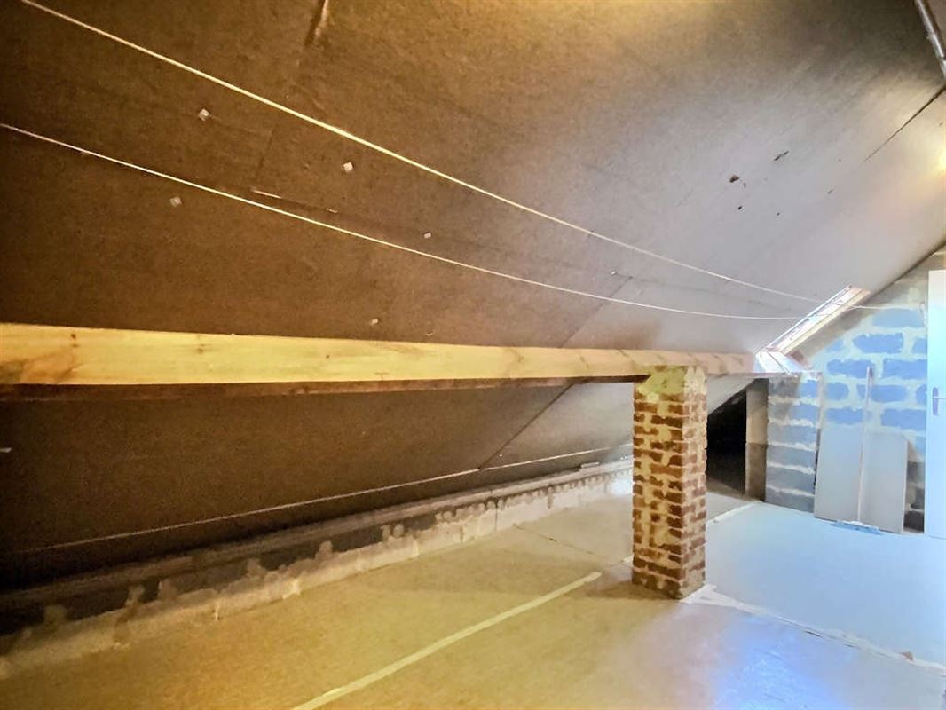 Spacieuse et lumineuse villa de 334m² en bon état sur Maison