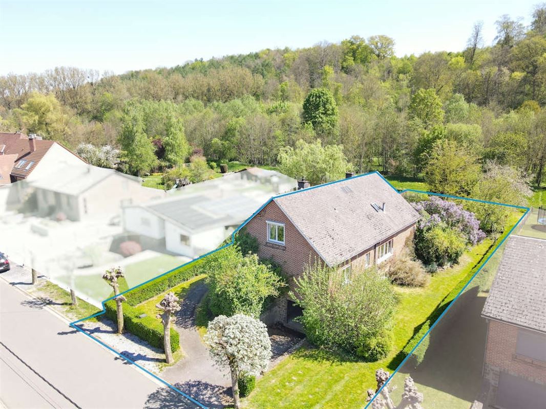 Spacieuse et lumineuse villa de 334m² en bon état sur Maison