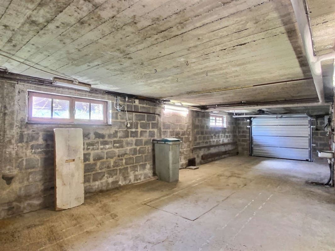 Spacieuse et lumineuse villa de 334m² en bon état sur Maison