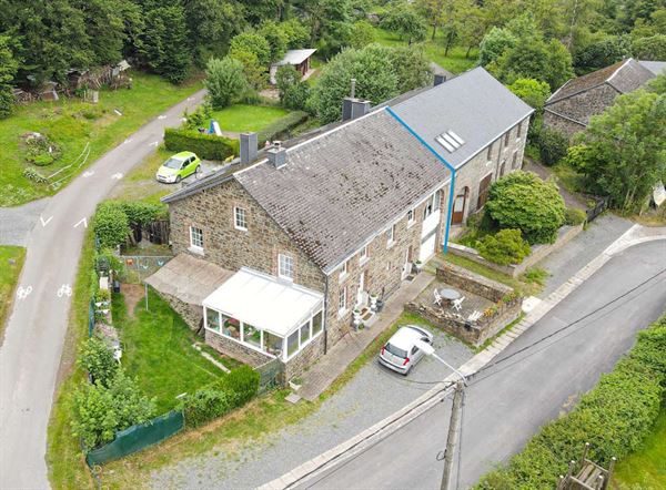 Au cœur de la campagne, belle fermette ardennaise sur 6 ares 80 centiares