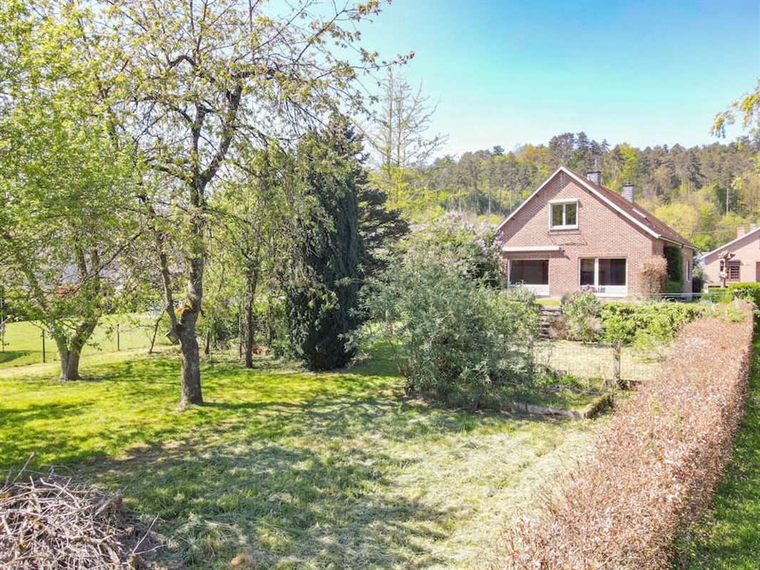 Spacieuse et lumineuse villa de 334m² en bon état sur Maison