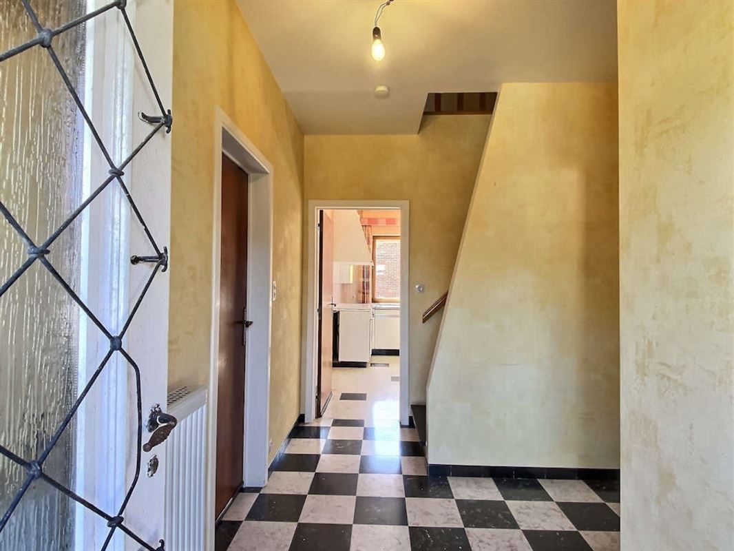 Spacieuse et lumineuse villa de 334m² en bon état sur Maison