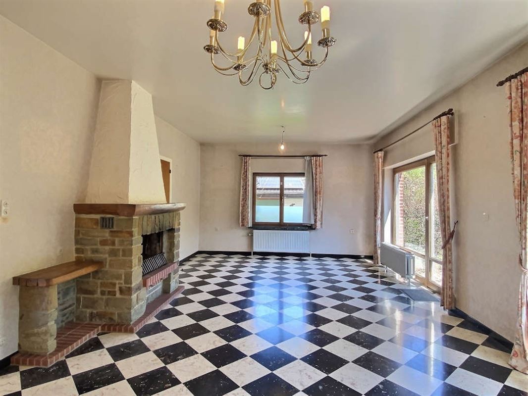 Spacieuse et lumineuse villa de 334m² en bon état sur Maison