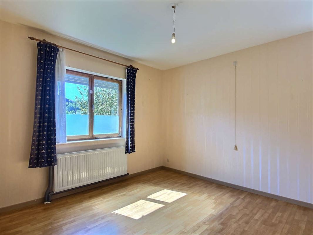 Spacieuse et lumineuse villa de 334m² en bon état sur Maison