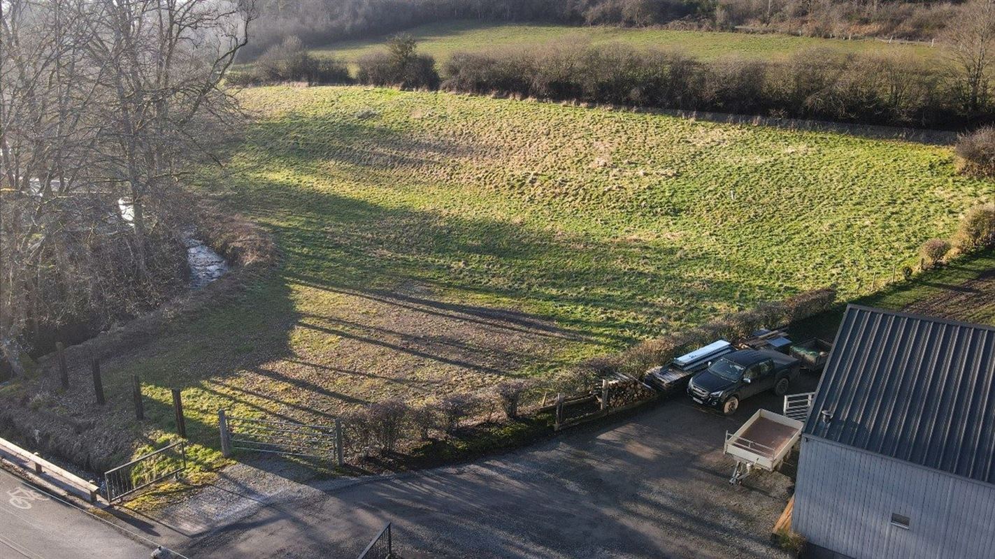 Parcelle à bâtir sur 55 ares - pour 4 villas 4 façades