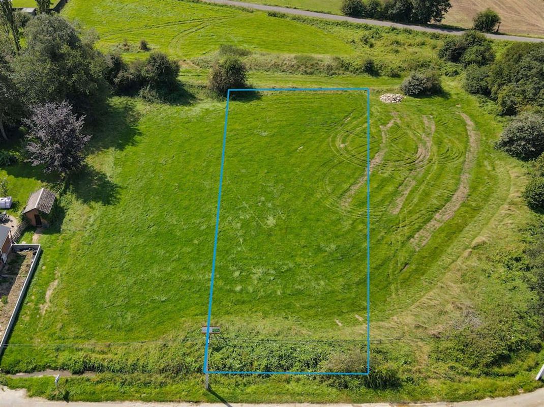 A 10 minutes de Ciney superbe parcelle à bâtir de 16a 45ca