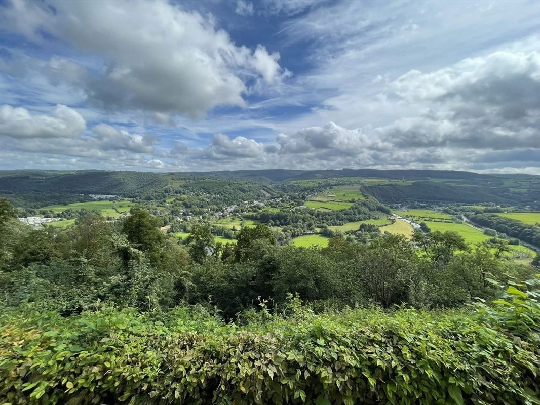 Parcelle à bâtir sur 55 ares - pour 4 villas 4 façades