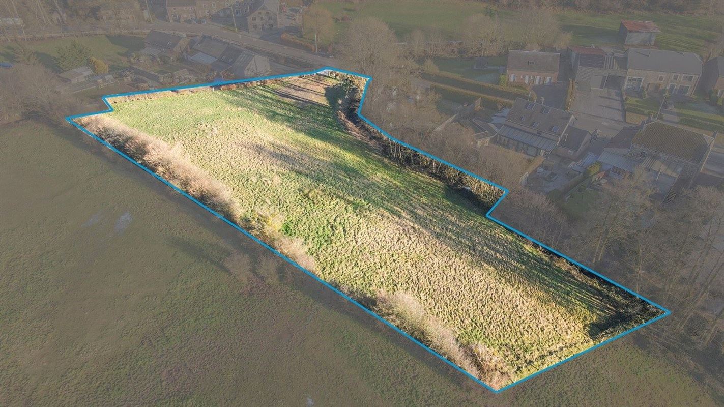 Parcelle à bâtir sur 55 ares - pour 4 villas 4 façades