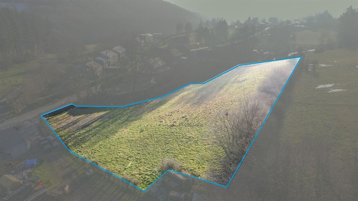 Parcelle à bâtir sur 55 ares - pour 4 villas 4 façades