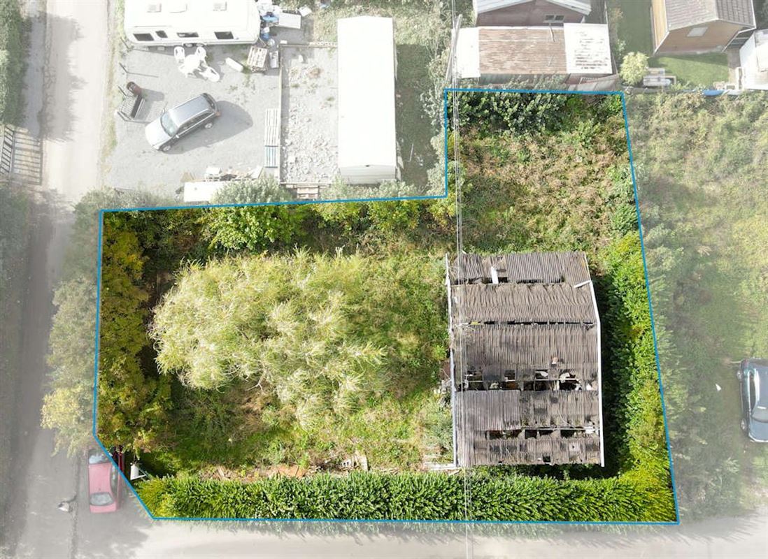 Au coeur de la vallée de la Meuse, terrain à bâtir avec permis