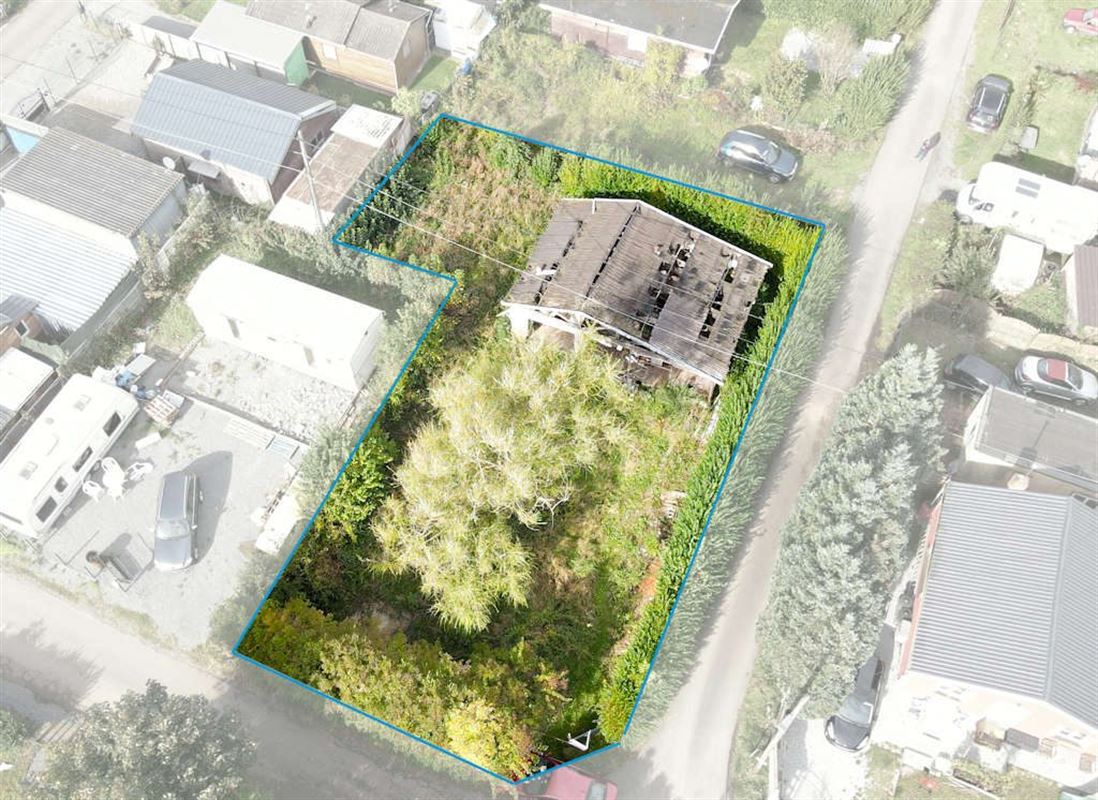 Au coeur de la vallée de la Meuse, terrain à bâtir avec permis