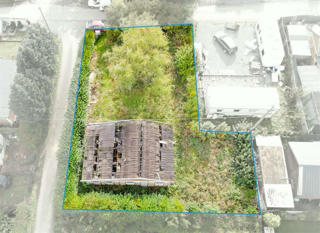 Au coeur de la vallée de la Meuse, terrain à bâtir avec permis