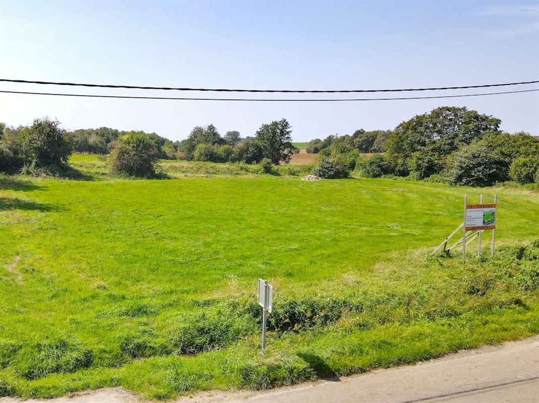 A 10 minutes de Ciney superbe parcelle à bâtir de 16a 45ca