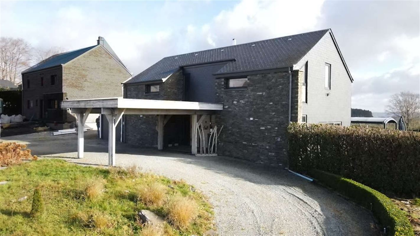 Proche Libramont, vaste et lumineuse villa 400 m2 sur près de 12 ares