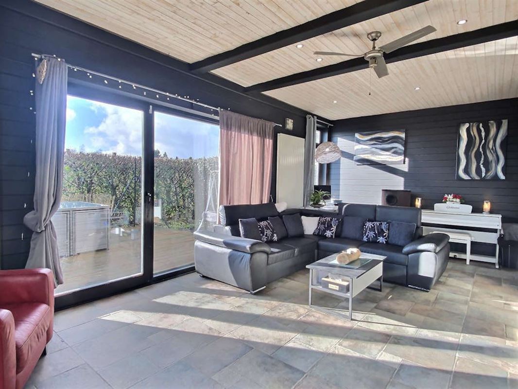 Proche Libramont, vaste et lumineuse villa 400 m2 sur près de 12 ares