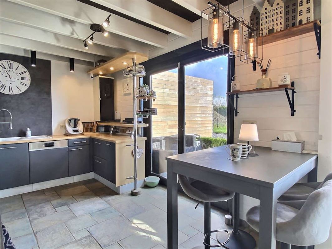 Proche Libramont, vaste et lumineuse villa 400 m2 sur près de 12 ares