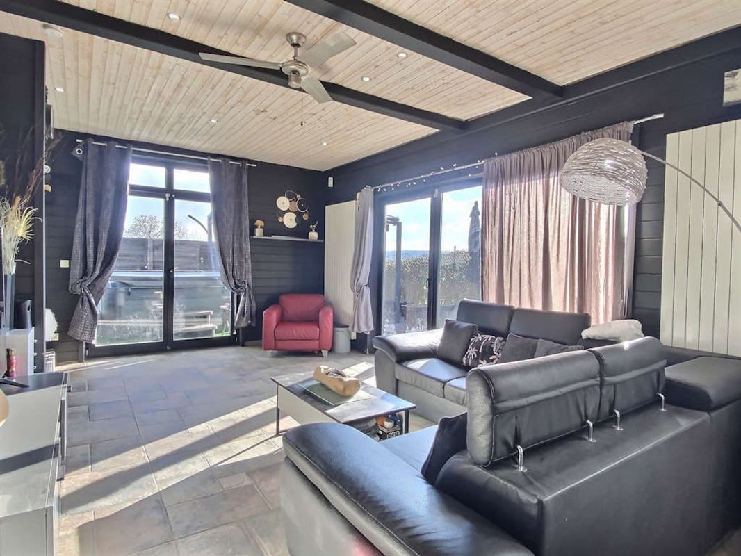 Proche Libramont, vaste et lumineuse villa 400 m2 sur près de 12 ares