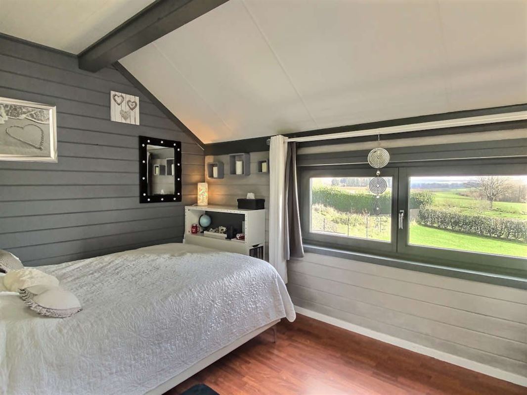 Proche Libramont, vaste et lumineuse villa 400 m2 sur près de 12 ares