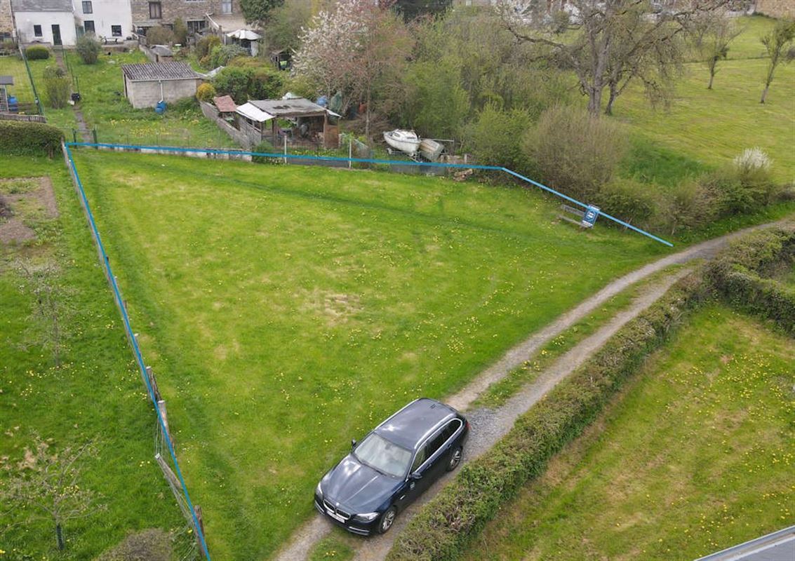 Beau terrain à bâtir sur 5 ares 70 centiares