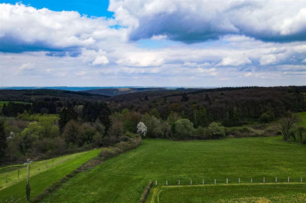 Beau terrain à bâtir sur 5 ares 70 centiares