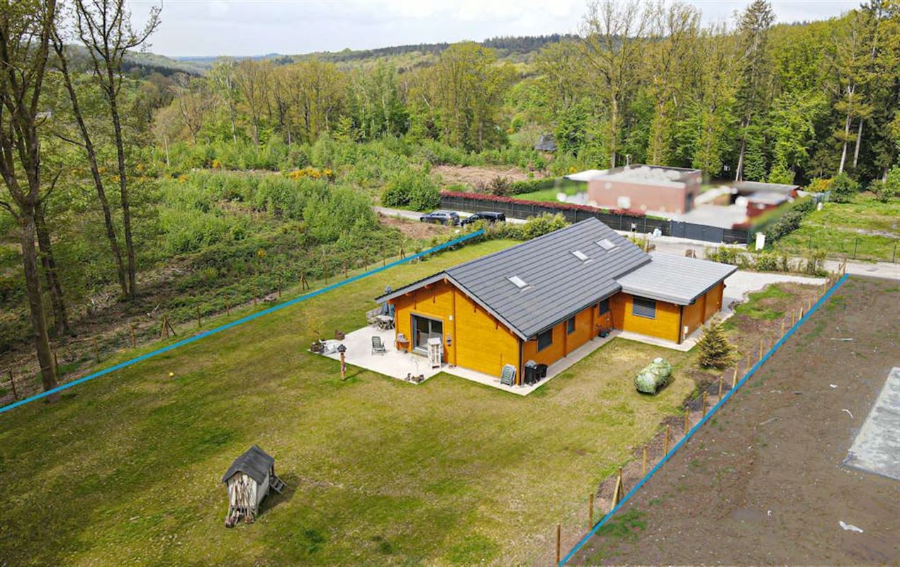 Vivez de plain pied dans un splendide chalet massif sur 26 ares