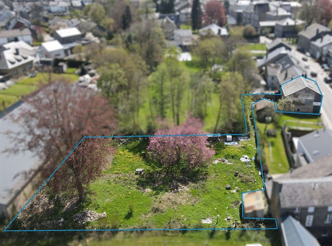 A 2km du centre de Bertrix, belle maison d'habitation