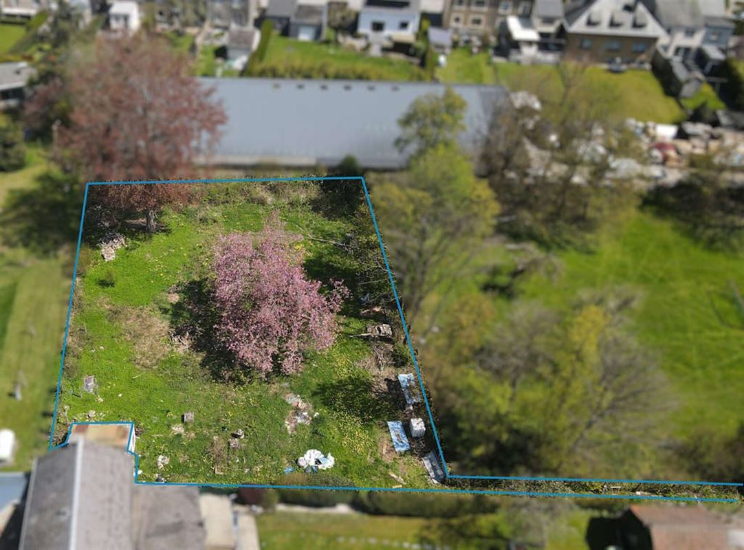 A 2km du centre de Bertrix, belle maison d'habitation