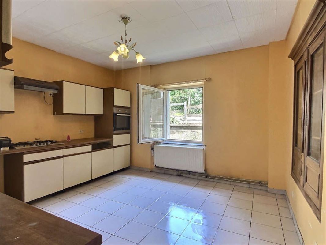 A 2km du centre de Bertrix, belle maison d'habitation