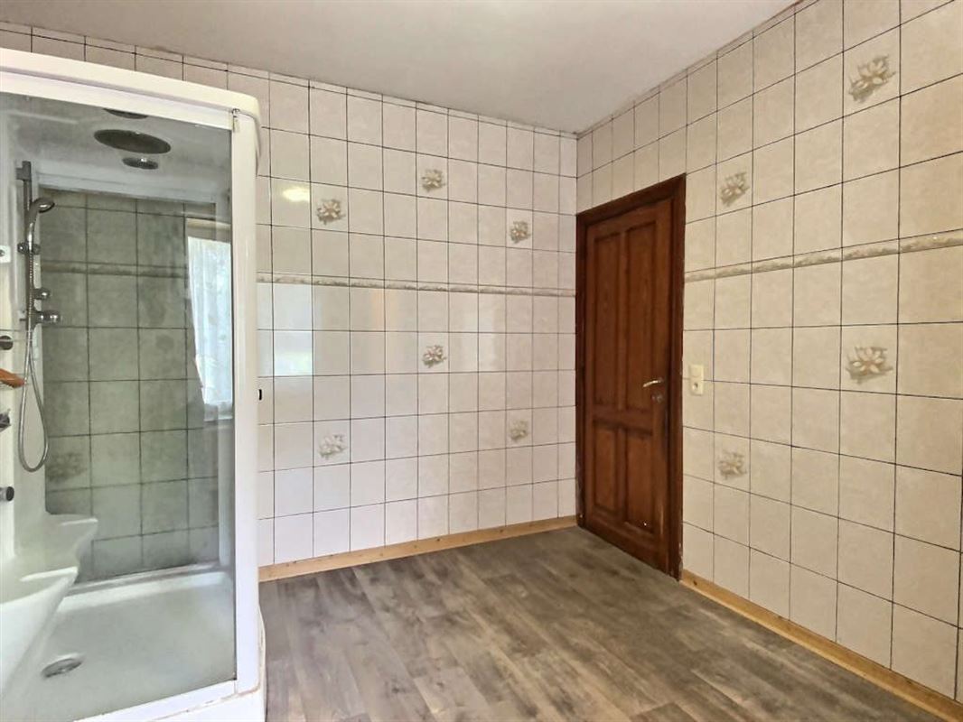 A 2km du centre de Bertrix, belle maison d'habitation