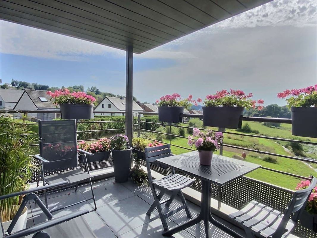 Au sein d'une ville en plein développement promotion immobilière de 7 unités avec vue dégagée sur la campagne environnante.