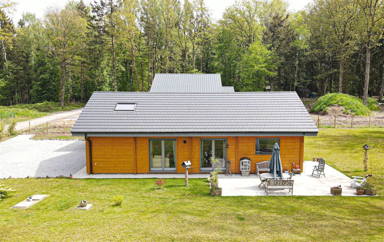 Vivez de plain pied dans un splendide chalet massif sur 26 ares