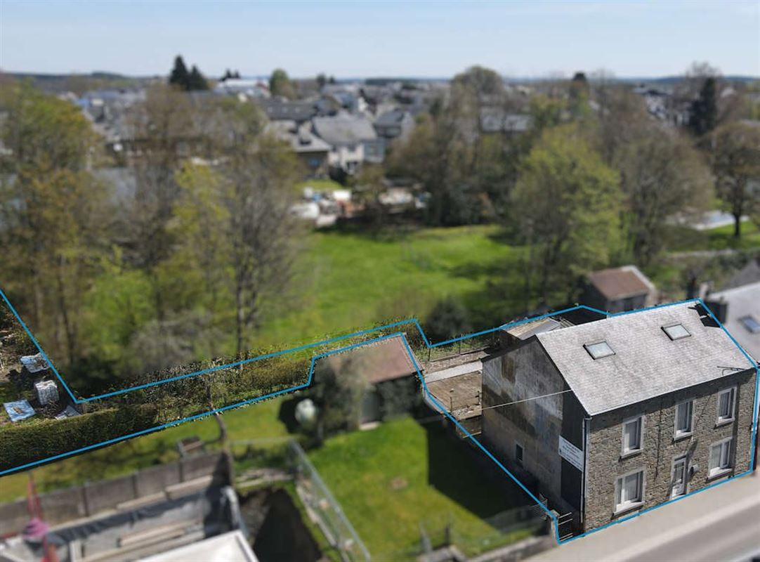 A 2km du centre de Bertrix, belle maison d'habitation