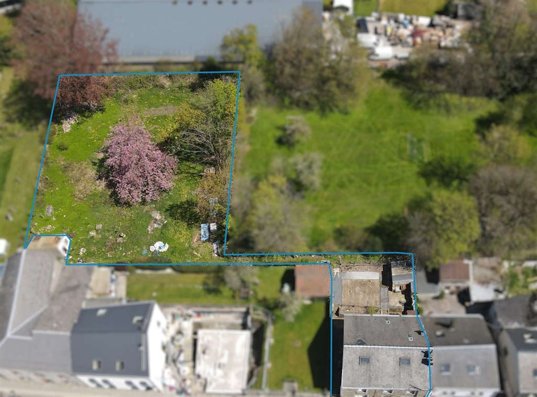 A 2km du centre de Bertrix, belle maison d'habitation