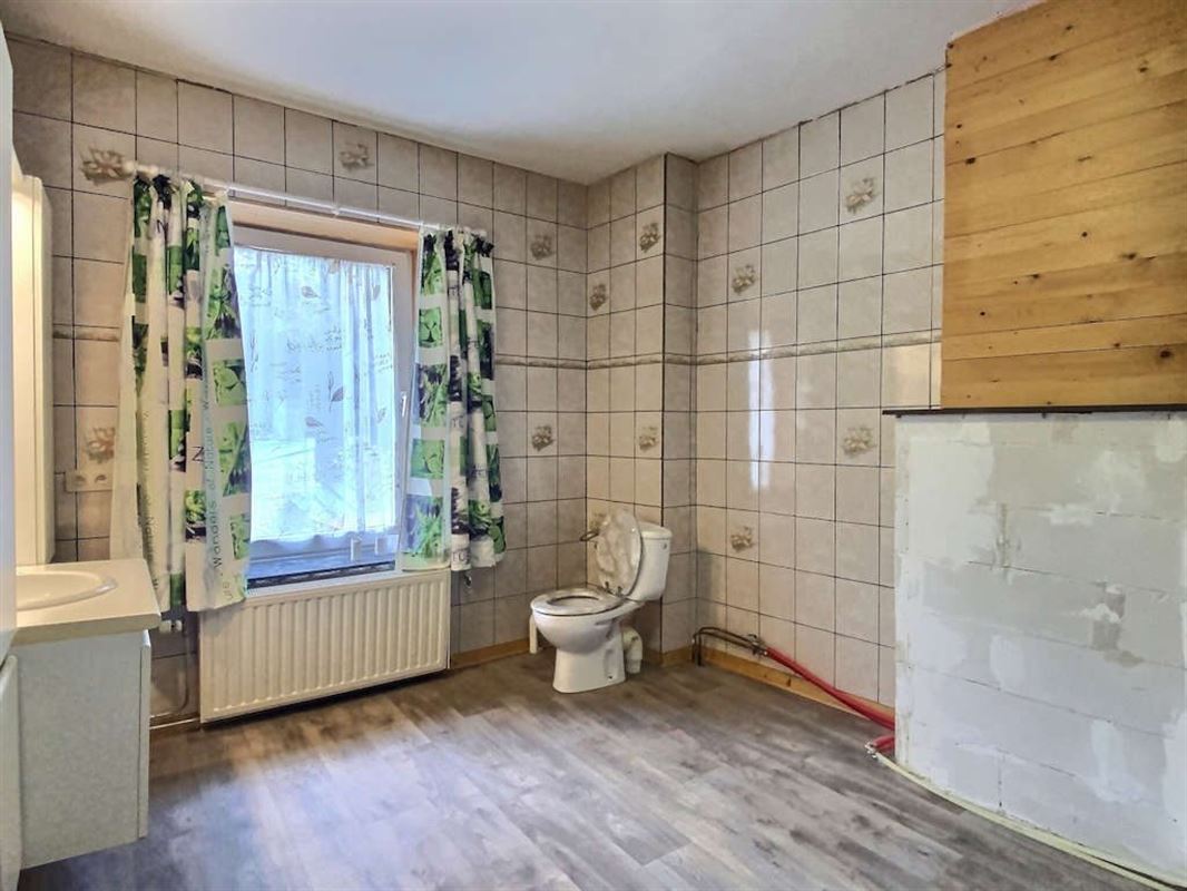 A 2km du centre de Bertrix, belle maison d'habitation