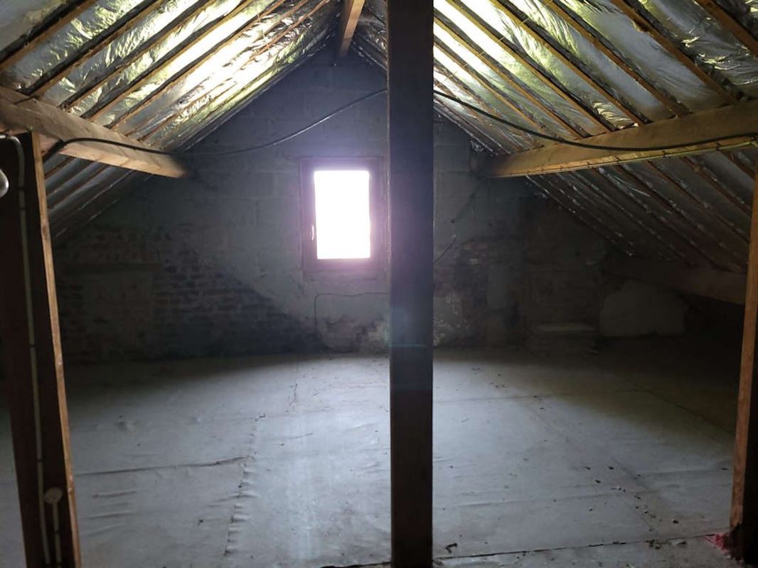 Maison à rénover- 3 ch - sur 6a 96ca