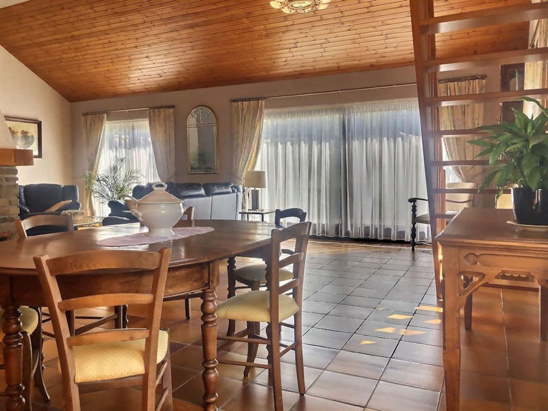 Grande Villa de 622m² ! 11 ares au calme absolu