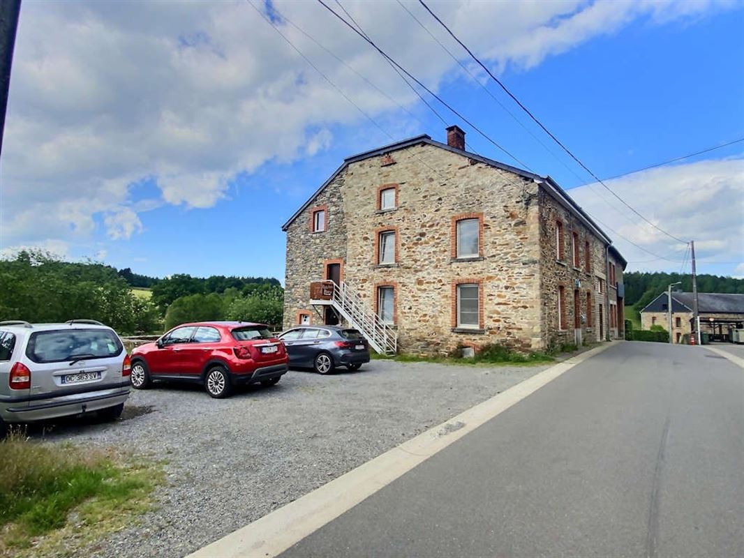 Ancienne fermette rénovée en gîte 37 personnes + maison