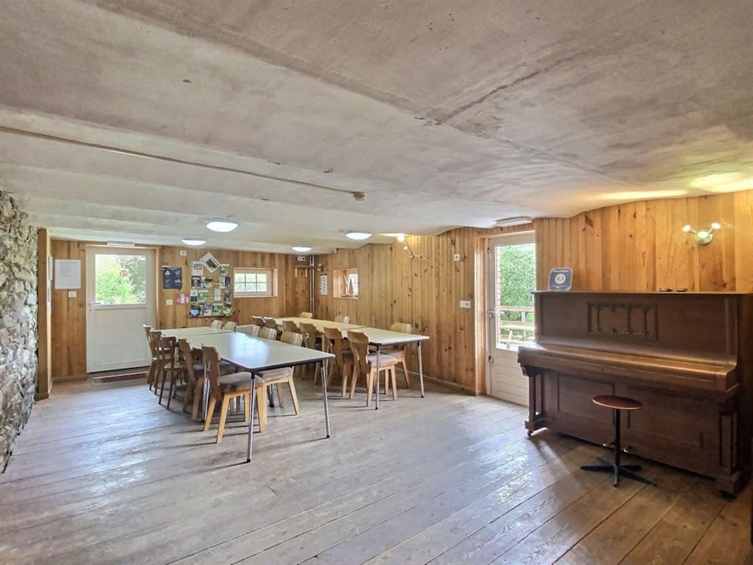 Ancienne fermette rénovée en gîte 37 personnes + maison