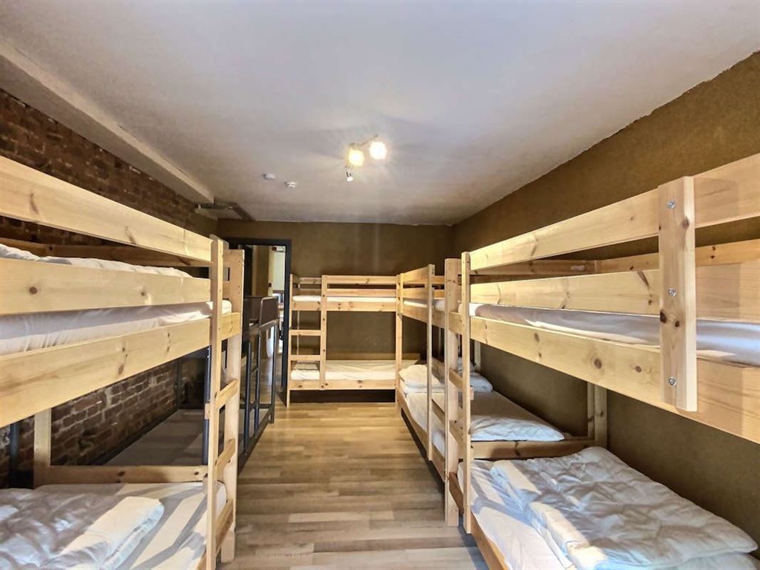 Ancienne fermette rénovée en gîte 37 personnes + maison