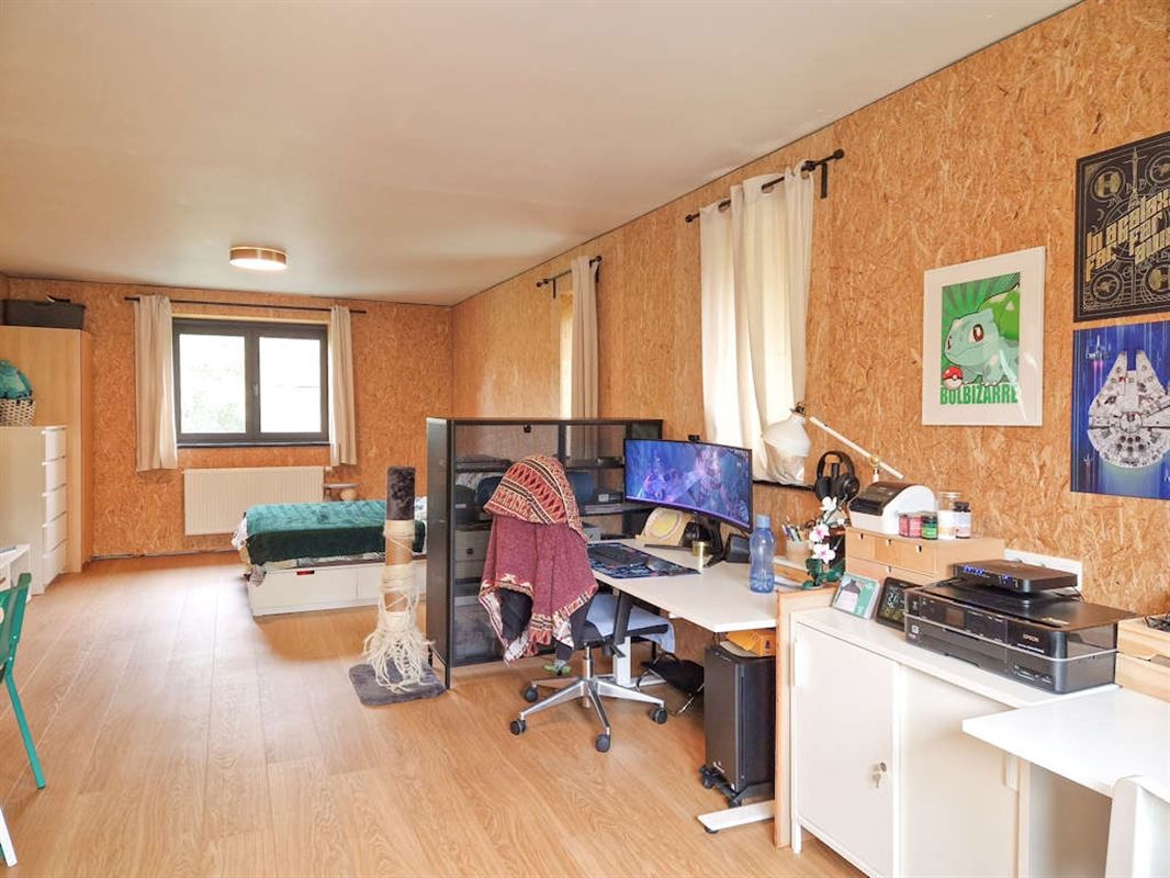 Villa de 233m² avec profession libérale sur + de 28 ares