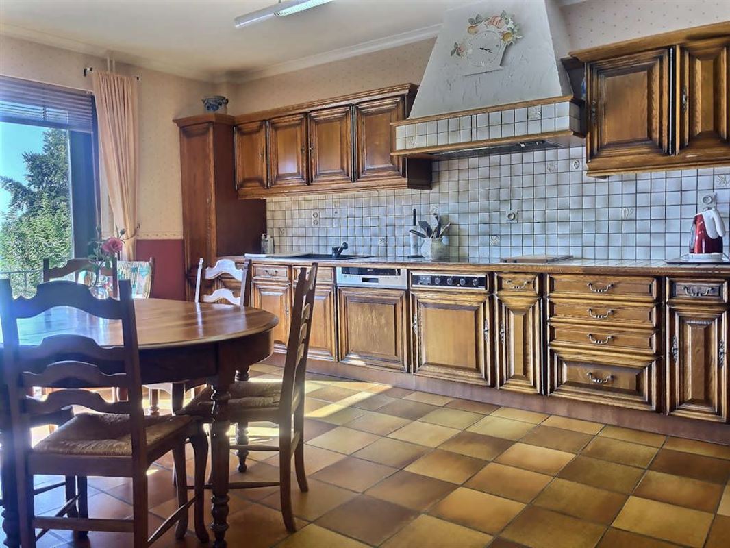 Grande Villa de 622m² ! 11 ares au calme absolu