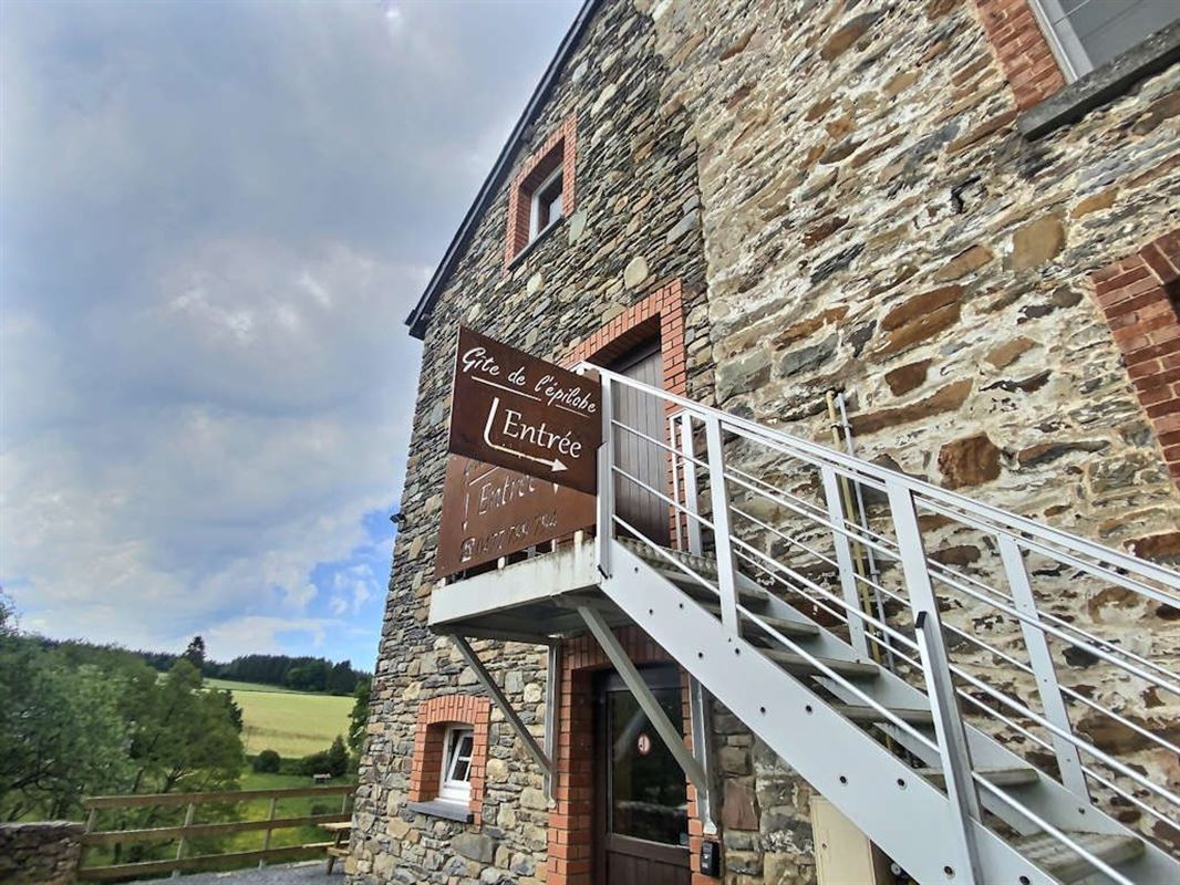 Ancienne fermette rénovée en gîte 37 personnes + maison